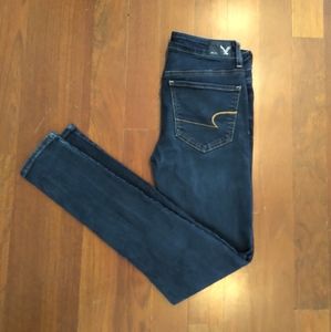 Dark Wash American Eagle Super Stretch Jegging